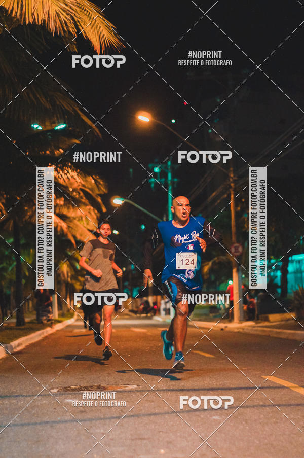 Buy your photos of the eventNight Run 5K 10K Praia Grande on Fotop