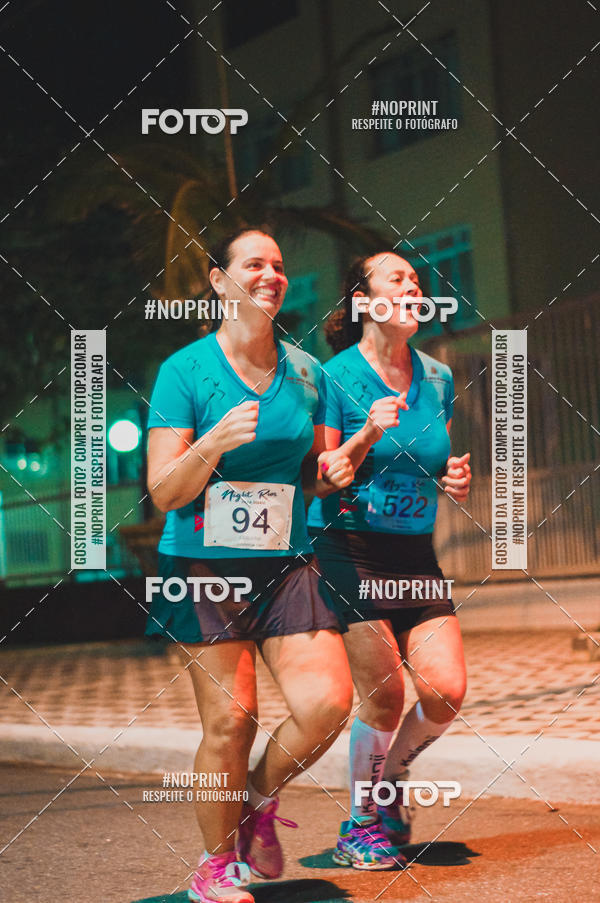 Buy your photos of the eventNight Run 5K 10K Praia Grande on Fotop