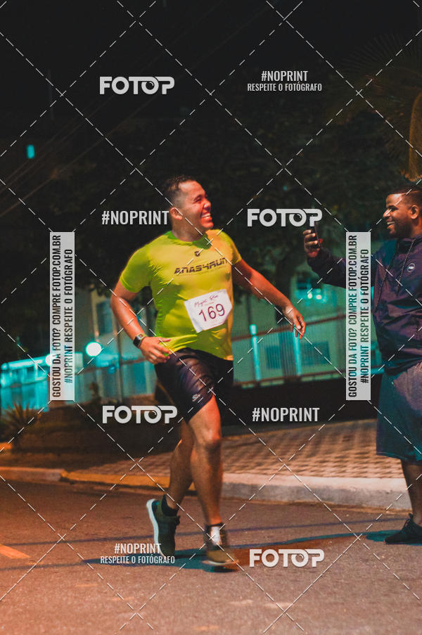 Buy your photos of the eventNight Run 5K 10K Praia Grande on Fotop