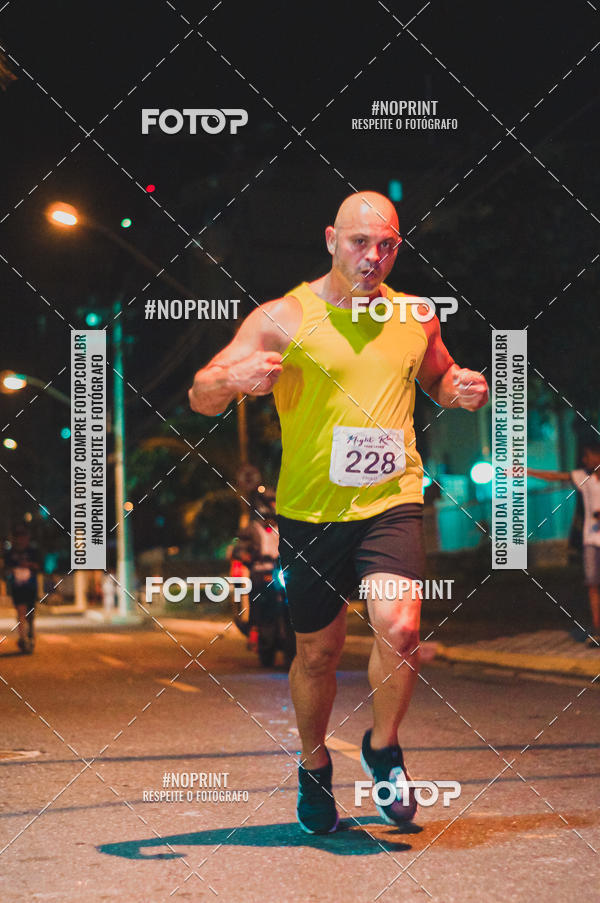 Buy your photos of the eventNight Run 5K 10K Praia Grande on Fotop