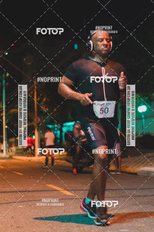 Buy your photos of the eventNight Run 5K 10K Praia Grande on Fotop