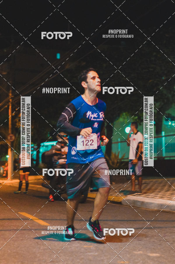Buy your photos of the eventNight Run 5K 10K Praia Grande on Fotop