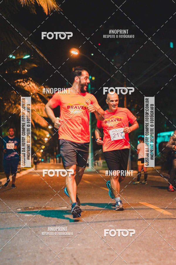 Buy your photos of the eventNight Run 5K 10K Praia Grande on Fotop