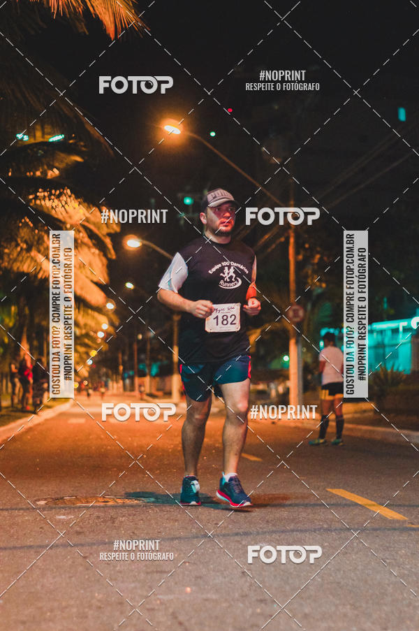 Buy your photos of the eventNight Run 5K 10K Praia Grande on Fotop