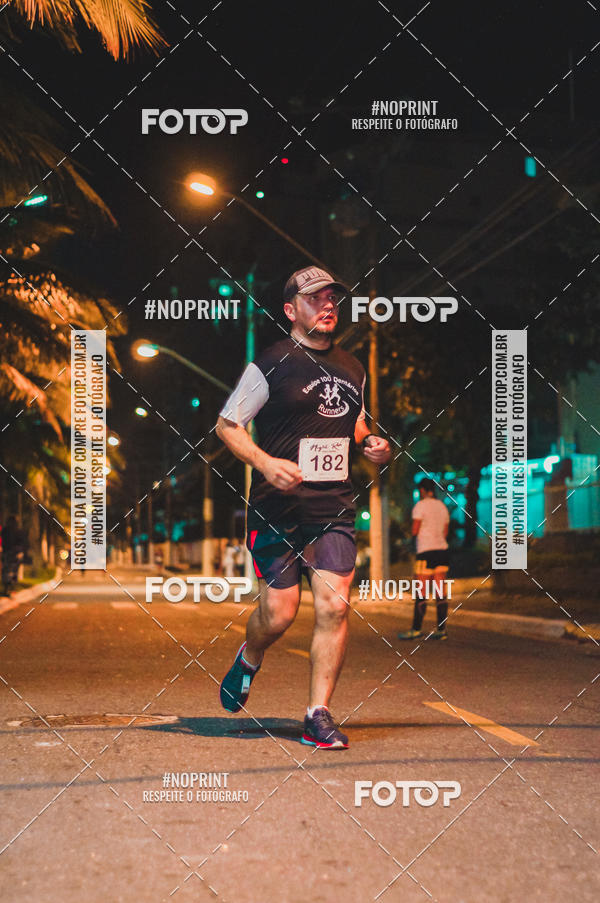 Buy your photos of the eventNight Run 5K 10K Praia Grande on Fotop