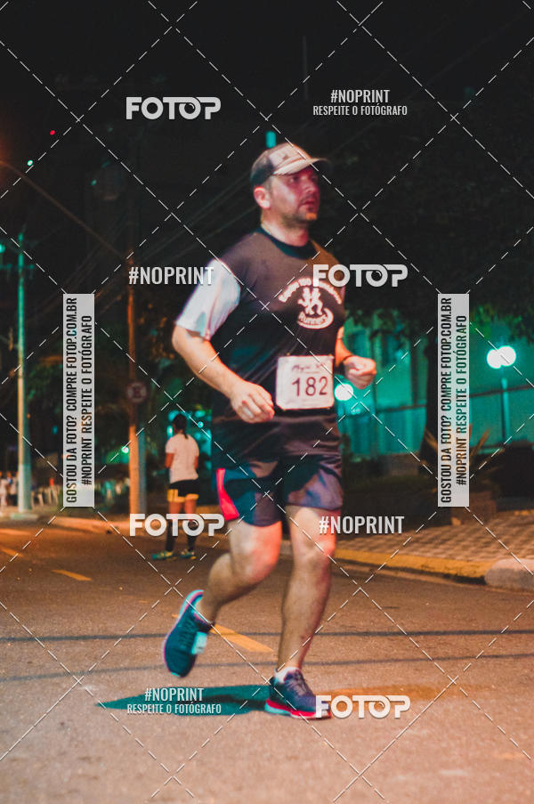 Buy your photos of the eventNight Run 5K 10K Praia Grande on Fotop