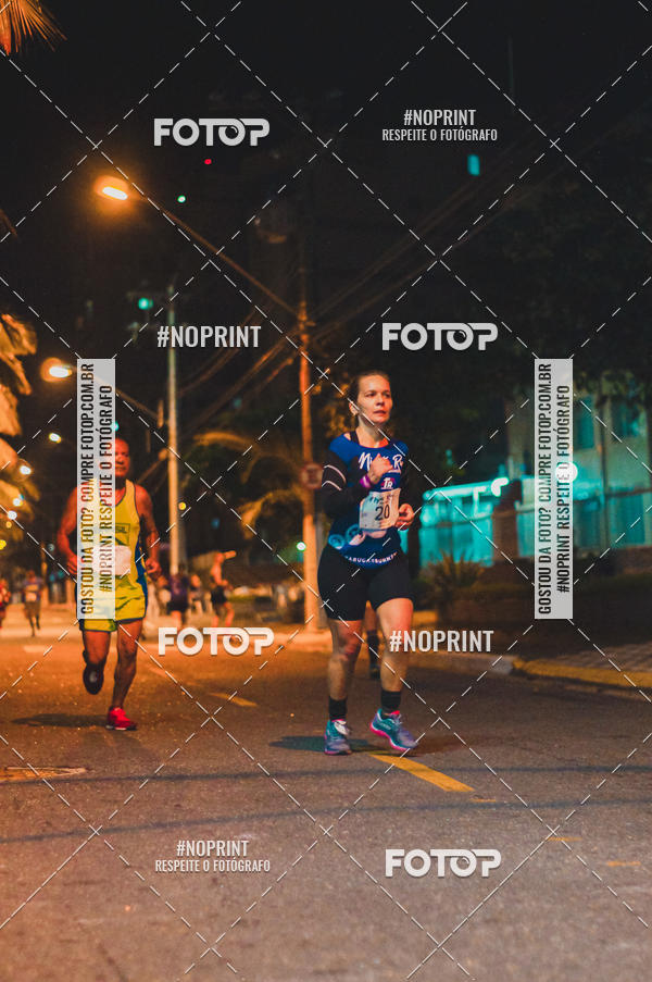 Buy your photos of the eventNight Run 5K 10K Praia Grande on Fotop