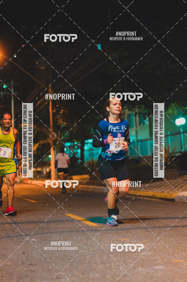 Buy your photos of the eventNight Run 5K 10K Praia Grande on Fotop