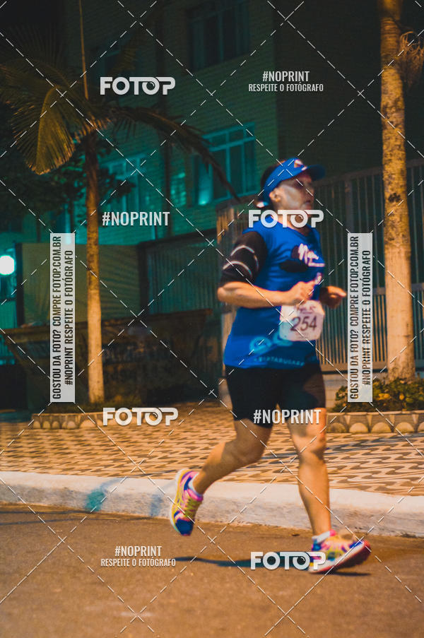 Buy your photos of the eventNight Run 5K 10K Praia Grande on Fotop
