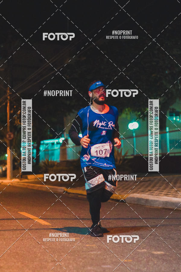 Buy your photos of the eventNight Run 5K 10K Praia Grande on Fotop