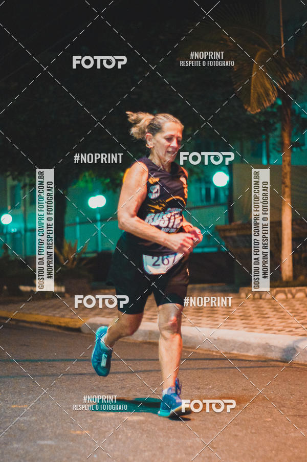 Buy your photos of the eventNight Run 5K 10K Praia Grande on Fotop