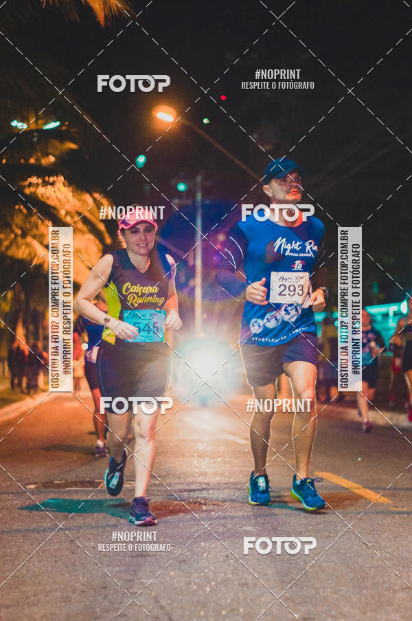 Buy your photos of the eventNight Run 5K 10K Praia Grande on Fotop