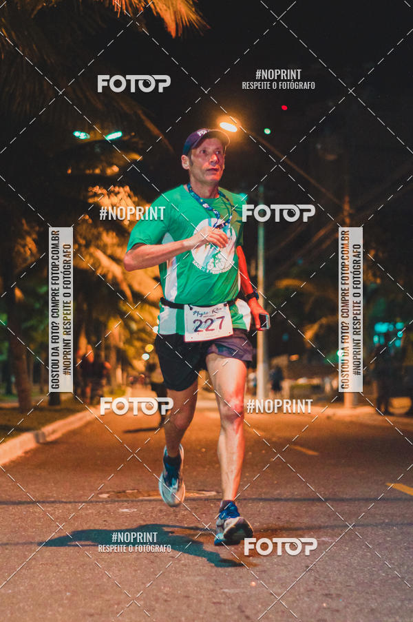 Buy your photos of the eventNight Run 5K 10K Praia Grande on Fotop