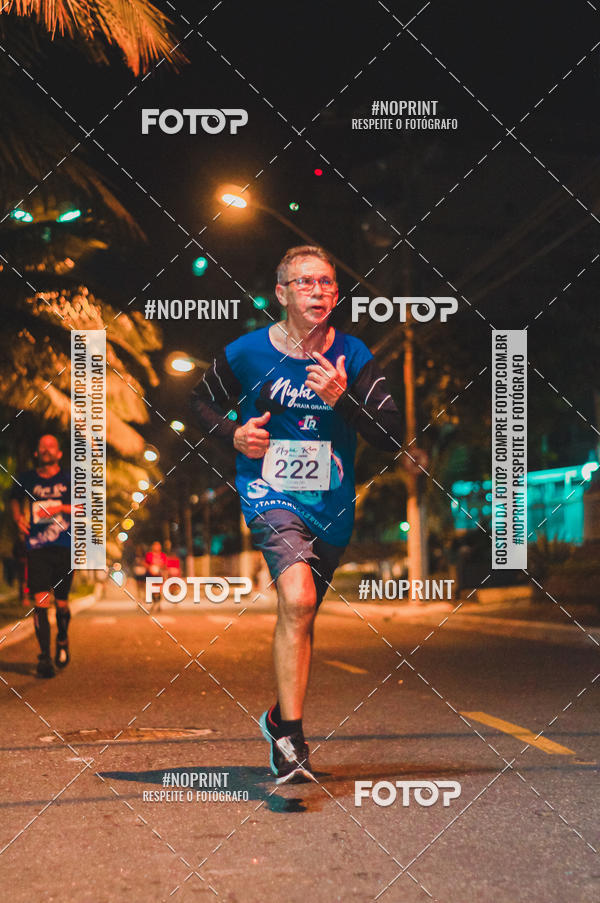 Buy your photos of the eventNight Run 5K 10K Praia Grande on Fotop