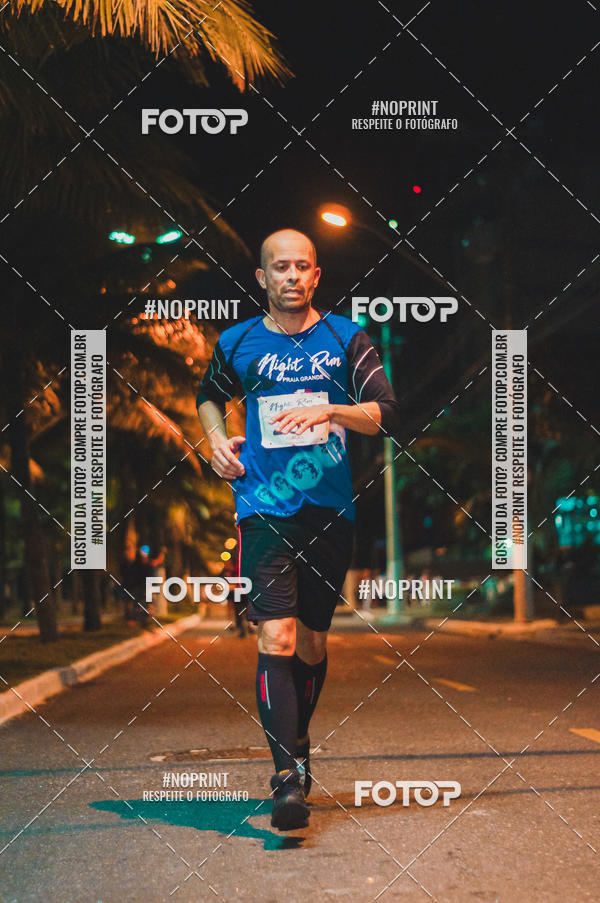 Buy your photos of the eventNight Run 5K 10K Praia Grande on Fotop