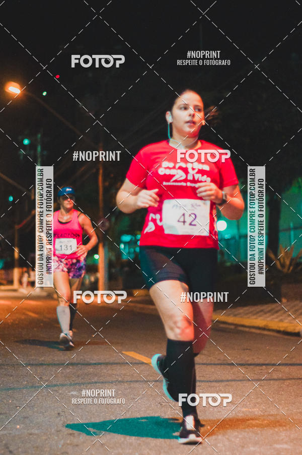 Compra tus fotos del eventoNight Run 5K 10K Praia Grande En Fotop