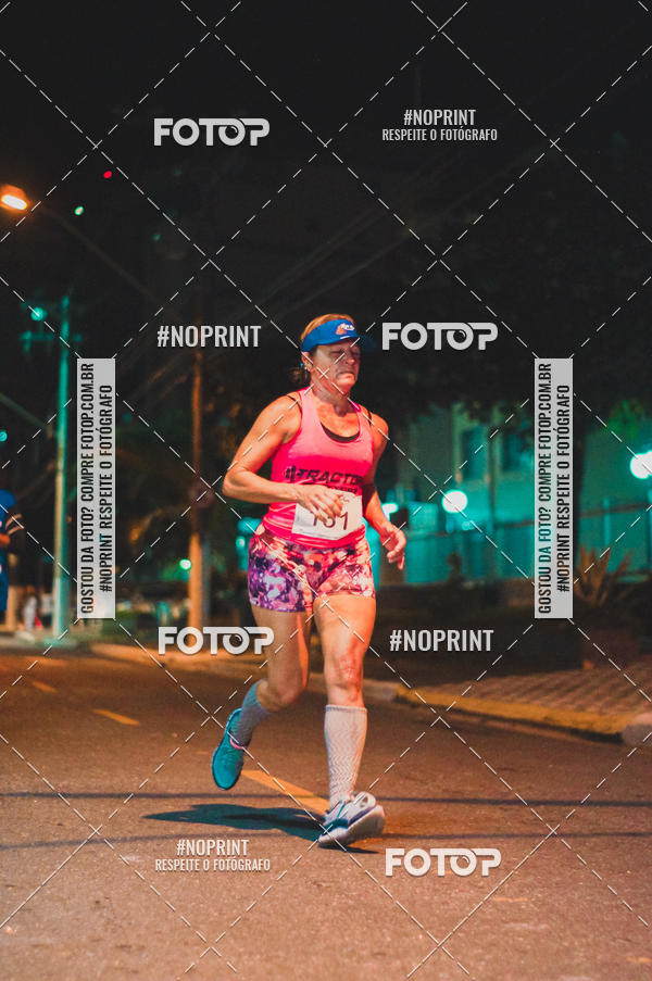 Compra tus fotos del eventoNight Run 5K 10K Praia Grande En Fotop