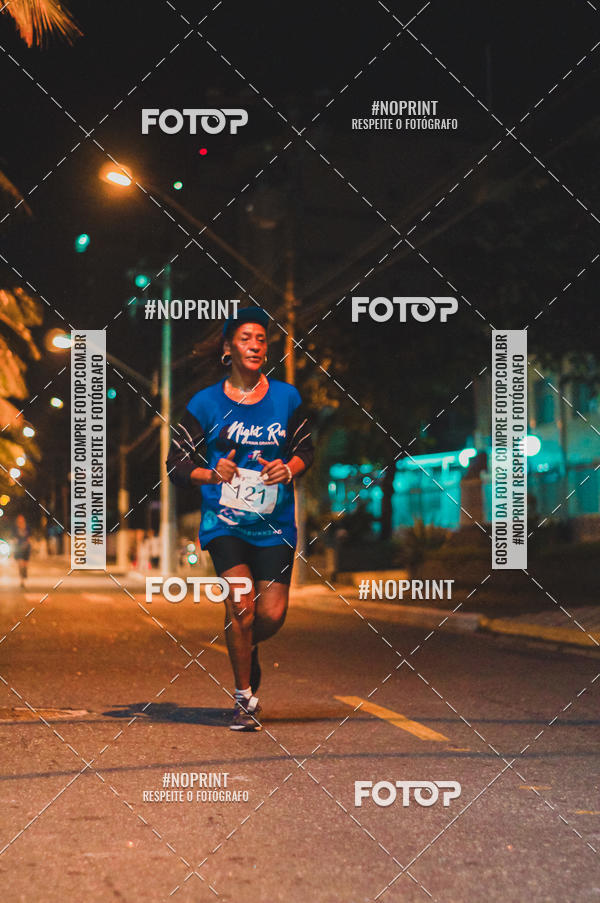 Compra tus fotos del eventoNight Run 5K 10K Praia Grande En Fotop