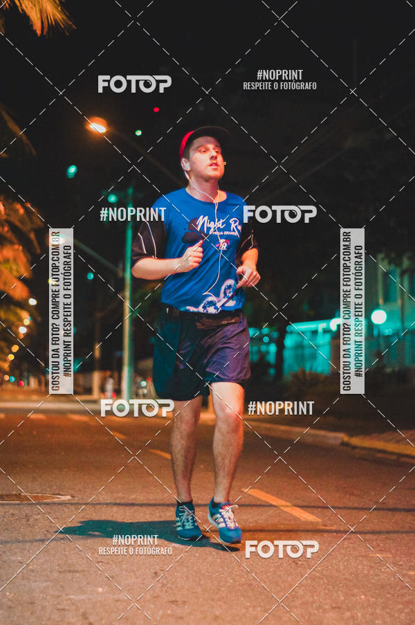 Compra tus fotos del eventoNight Run 5K 10K Praia Grande En Fotop