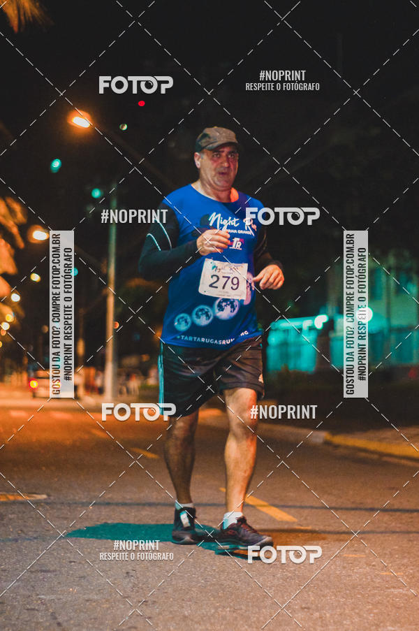 Compra tus fotos del eventoNight Run 5K 10K Praia Grande En Fotop
