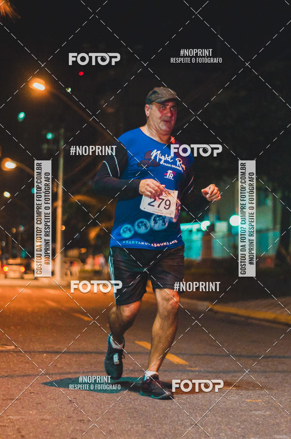 Compra tus fotos del eventoNight Run 5K 10K Praia Grande En Fotop