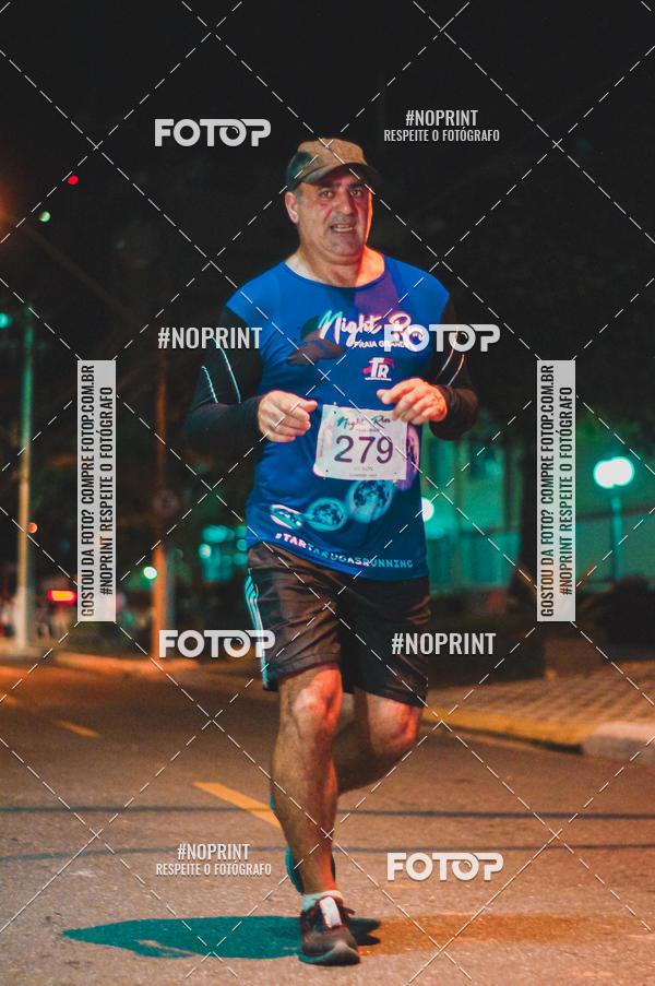 Compra tus fotos del eventoNight Run 5K 10K Praia Grande En Fotop