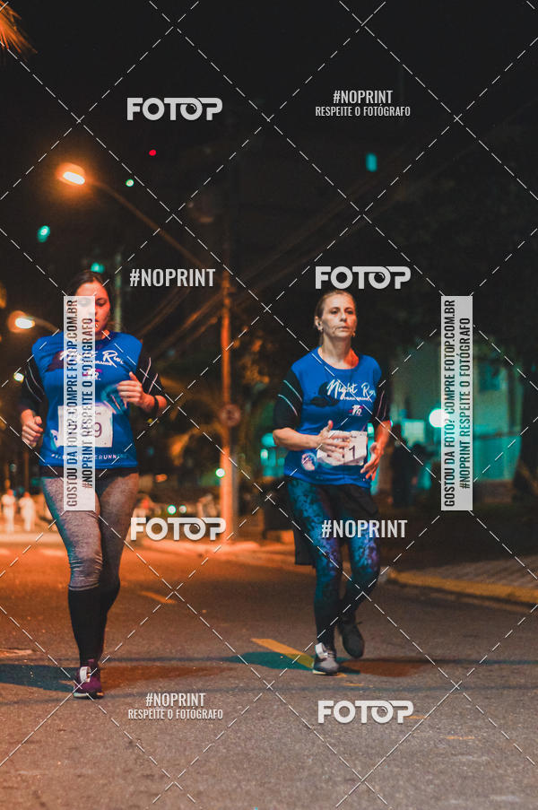 Buy your photos of the eventNight Run 5K 10K Praia Grande on Fotop