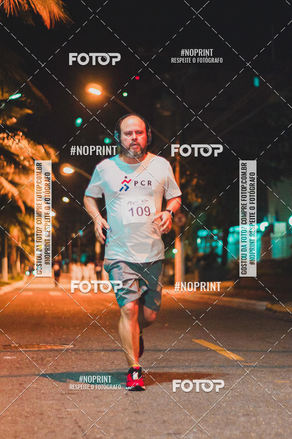Buy your photos of the eventNight Run 5K 10K Praia Grande on Fotop