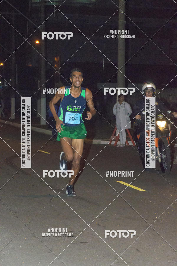 Buy your photos of the eventNight Run 5K 10K Praia Grande on Fotop