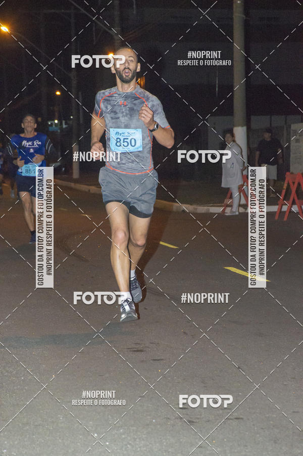 Buy your photos of the eventNight Run 5K 10K Praia Grande on Fotop