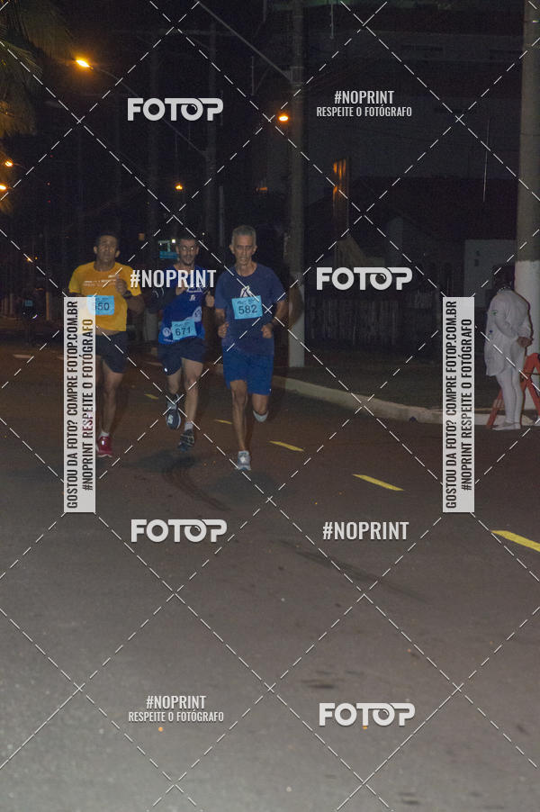 Buy your photos of the eventNight Run 5K 10K Praia Grande on Fotop