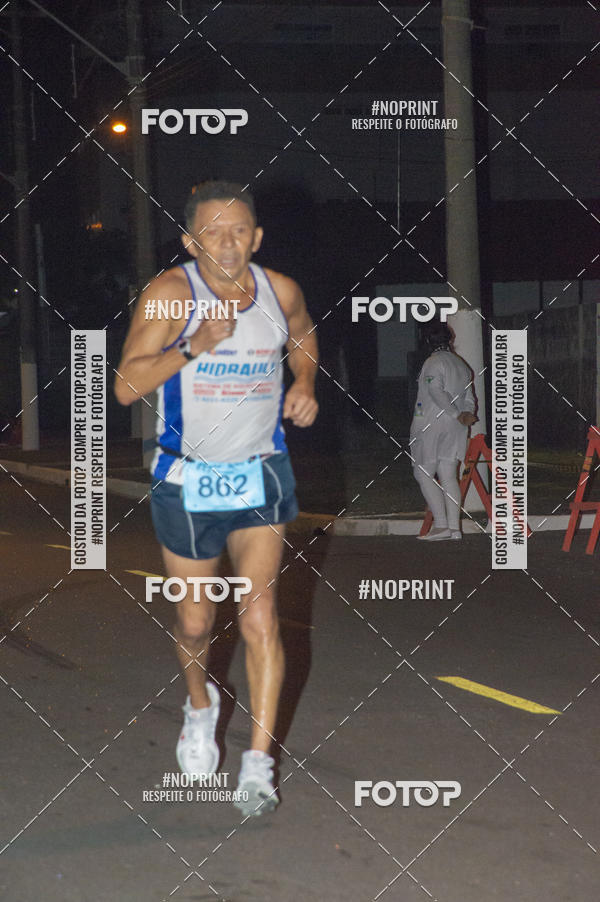 Buy your photos of the eventNight Run 5K 10K Praia Grande on Fotop