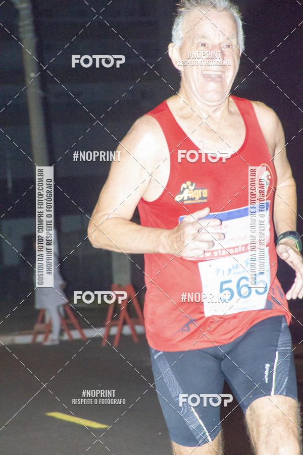 Buy your photos of the eventNight Run 5K 10K Praia Grande on Fotop