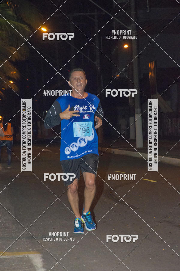 Buy your photos of the eventNight Run 5K 10K Praia Grande on Fotop