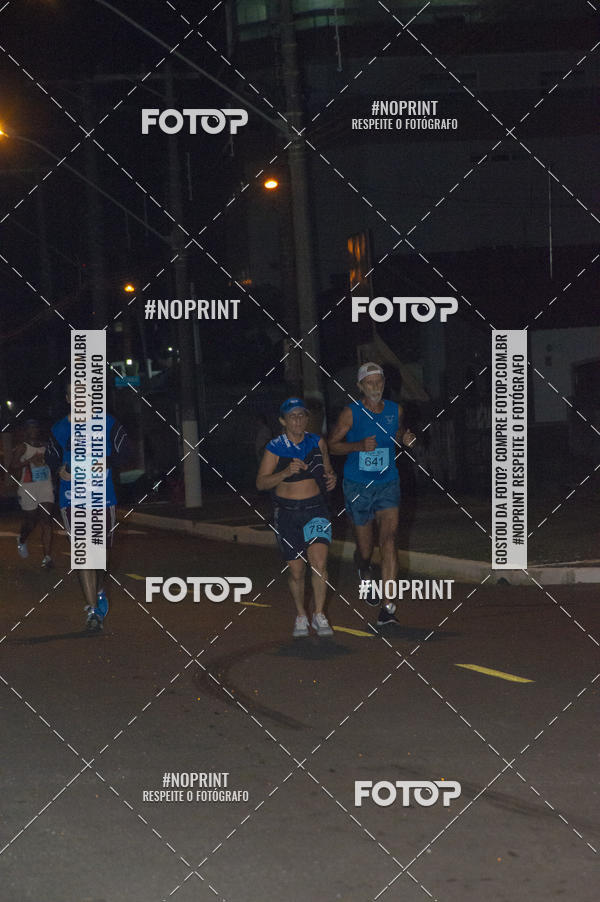 Buy your photos of the eventNight Run 5K 10K Praia Grande on Fotop