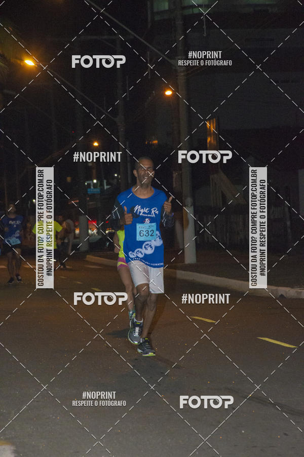 Buy your photos of the eventNight Run 5K 10K Praia Grande on Fotop