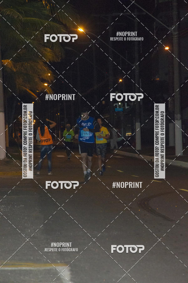 Buy your photos of the eventNight Run 5K 10K Praia Grande on Fotop