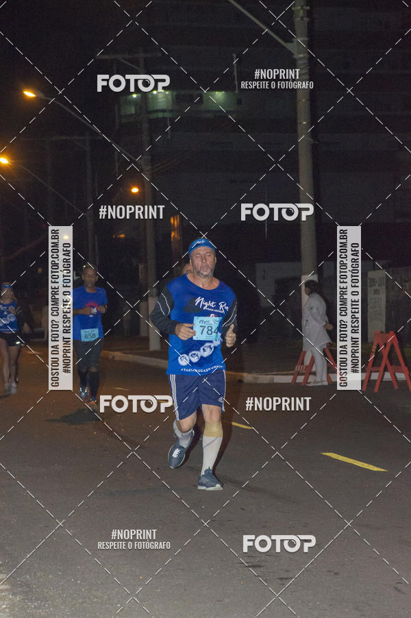 Buy your photos of the eventNight Run 5K 10K Praia Grande on Fotop