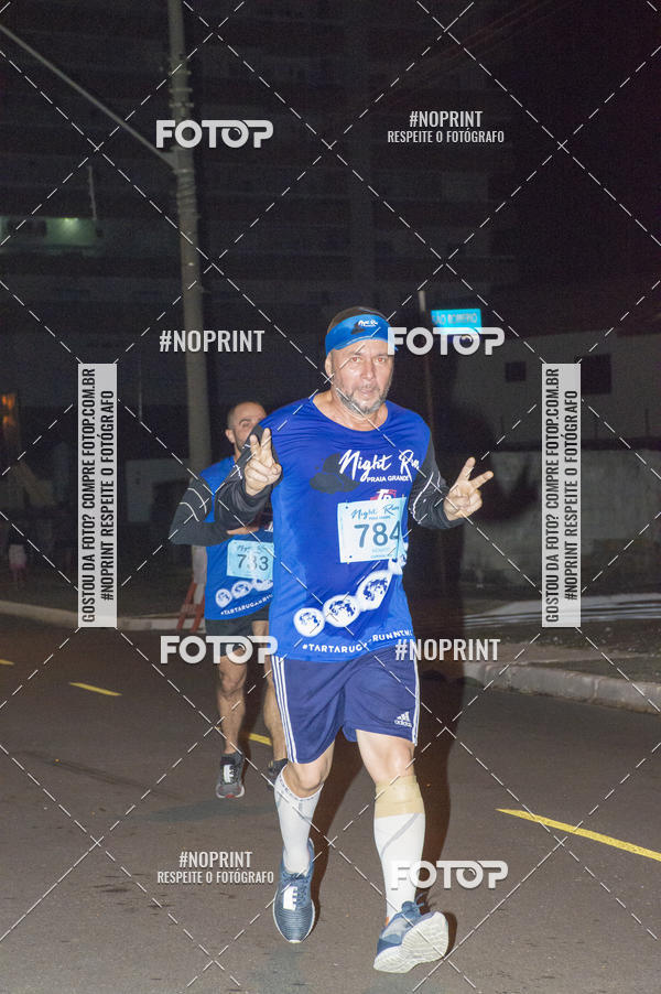Buy your photos of the eventNight Run 5K 10K Praia Grande on Fotop