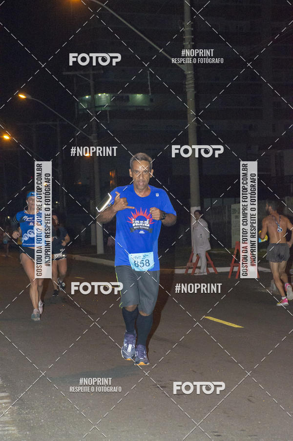 Buy your photos of the eventNight Run 5K 10K Praia Grande on Fotop