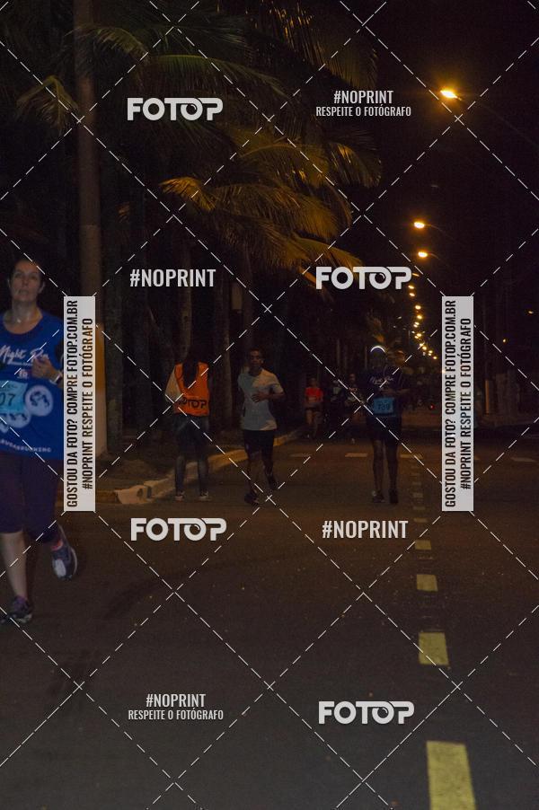 Buy your photos of the eventNight Run 5K 10K Praia Grande on Fotop