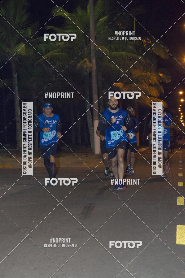 Buy your photos of the eventNight Run 5K 10K Praia Grande on Fotop