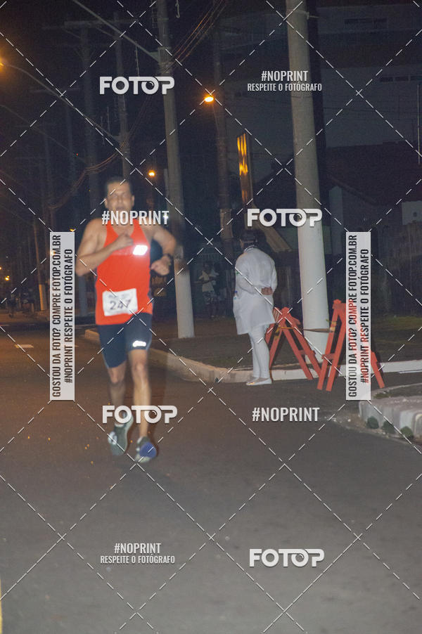 Buy your photos of the eventNight Run 5K 10K Praia Grande on Fotop