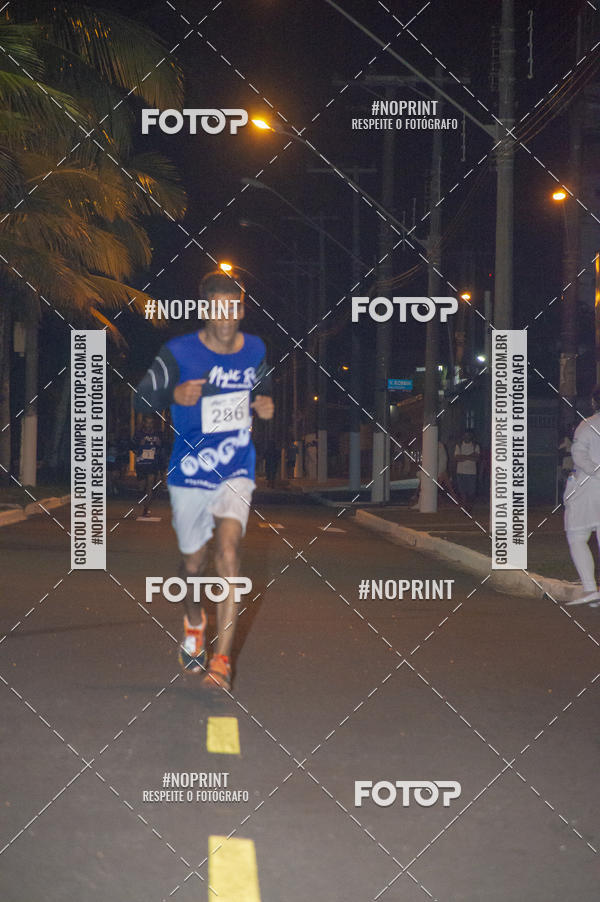 Buy your photos of the eventNight Run 5K 10K Praia Grande on Fotop