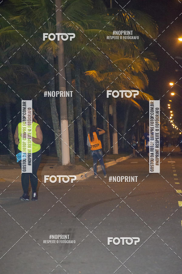 Buy your photos of the eventNight Run 5K 10K Praia Grande on Fotop