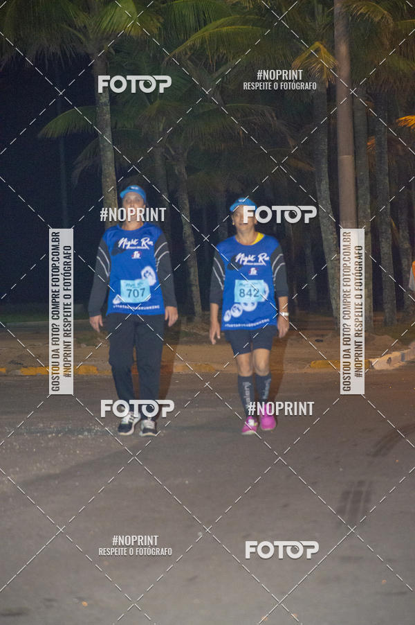 Buy your photos of the eventNight Run 5K 10K Praia Grande on Fotop