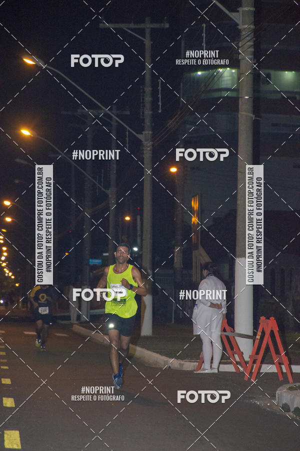 Buy your photos of the eventNight Run 5K 10K Praia Grande on Fotop