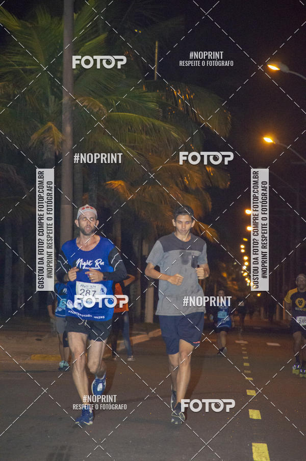 Buy your photos of the eventNight Run 5K 10K Praia Grande on Fotop