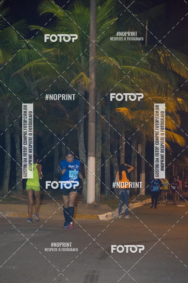 Buy your photos of the eventNight Run 5K 10K Praia Grande on Fotop