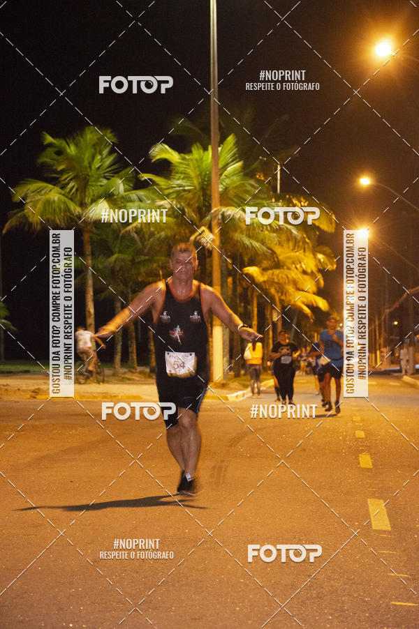 Buy your photos of the eventNight Run 5K 10K Praia Grande on Fotop